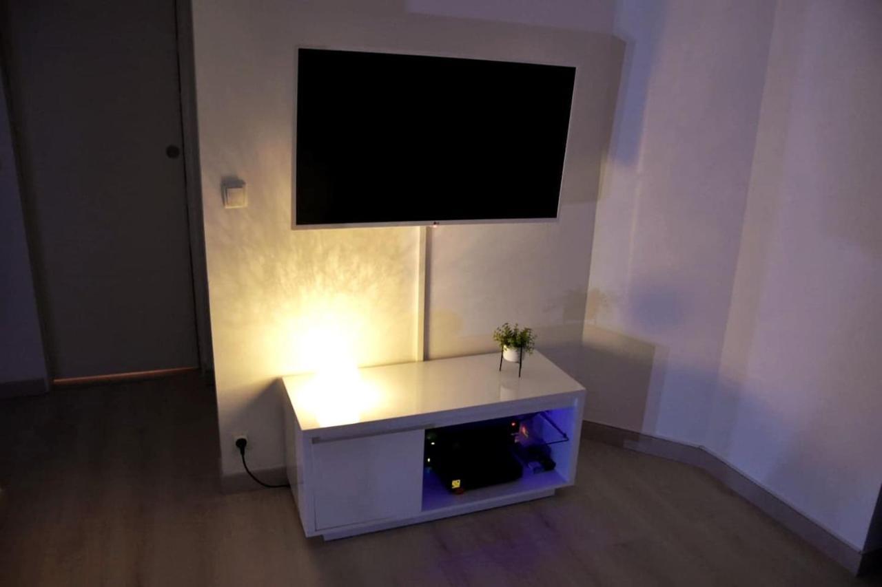 Bel Appartement Situe Quartier Louvre-Bollaert Lens Buitenkant foto